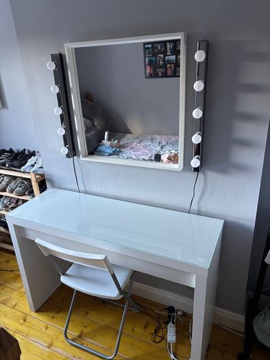 Dressing Table Set - Mirror, Lights and Chair