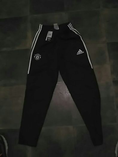 man utd tracksuit bottoms size small