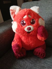 Turning red panda soft toy