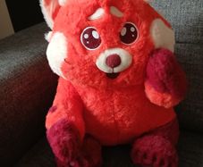 Turning red panda soft toy