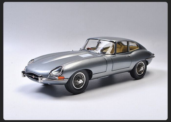 Jaguar E-Type Coupe 1961 Kyosho New In Box 1/18
