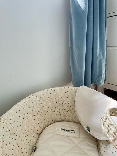 Little Green Sheep Moses basket + Mattress