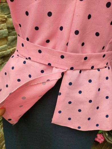 Vintage 1980s 50s style Pink Navy polkadot peplum dress Size M Postage included