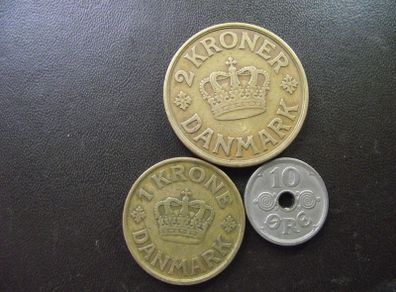 Denmark. 1925 Set Of 3 Coins: 2 Kroner + 1 Krone + 10 Ore