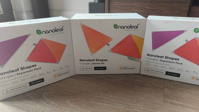 Nanoleaf Shapes Triangles - 10 Panel Set (Starter Kit + 2 Expansions)