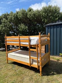 Bunk bed with 2 mattresses