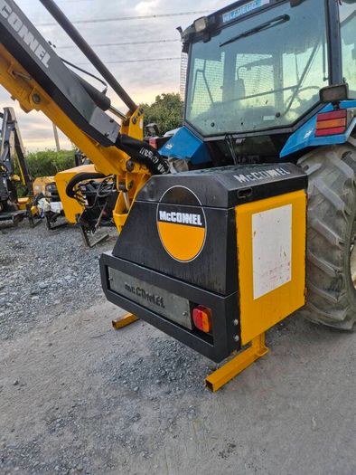 Mcconnel PA60 Hedgecutter