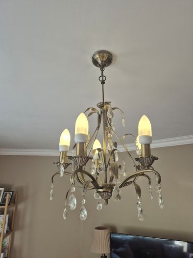 3 Ceiling lights