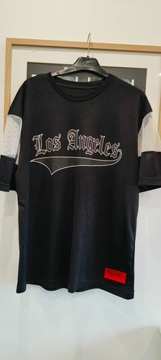 Los Angeles baseball tee size M.