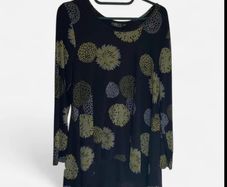Capri Clothing Black & Chartreuse Floral Long Sleeve Tunic