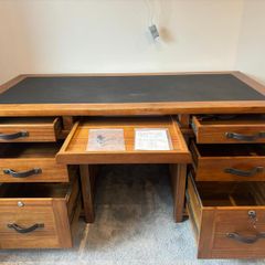 Outback Classic Desk