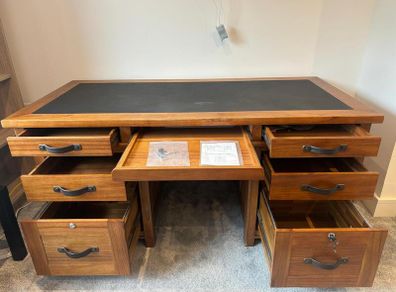 Outback Classic Desk