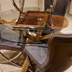 Round glass table