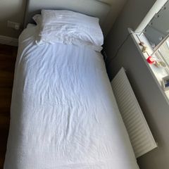Single Bed with two drawers incl mattress