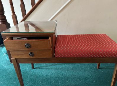 Telephone seat