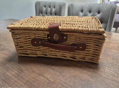 Classic Wicker Picnic & Hamper Basket with Leather Straps