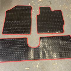 New Rubber Car Matts for 2012 to 2019 Toyota Yaris