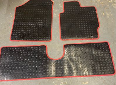 New Rubber Car Matts for 2012 to 2019 Toyota Yaris