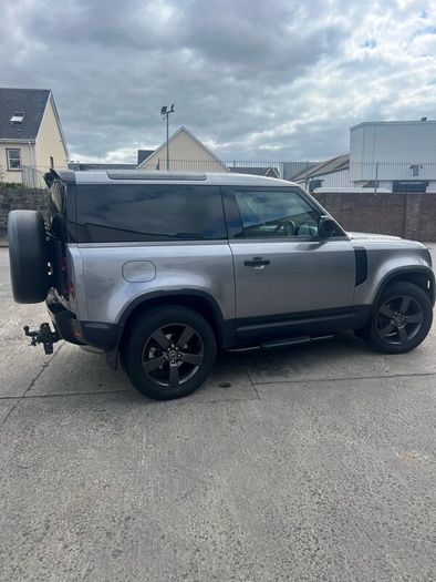 Land Rover Defender 90