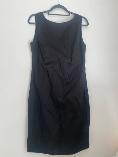 Sarah Pacini black sleeveless dress