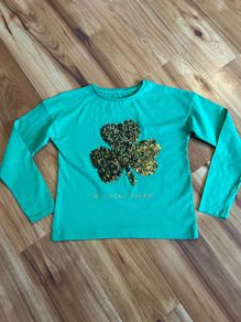 St Patrick's day top size 31"-33" or age 9-11 years