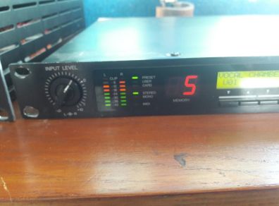 Yamaha Spx 990