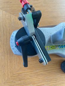 Chainsaw sharpener