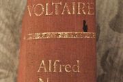 Voltaire. By Alfred Noyes. Published By Faber And Faber. Second Edition Hardback In Good Condition .see Photos For Same.