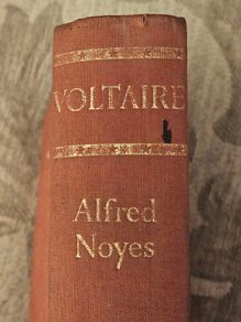 Voltaire. By Alfred Noyes. Published By Faber And Faber. Second Edition Hardback In Good Condition .see Photos For Same.