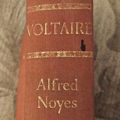 Voltaire. By Alfred Noyes. Published By Faber And Faber. Second Edition Hardback In Good Condition .see Photos For Same.