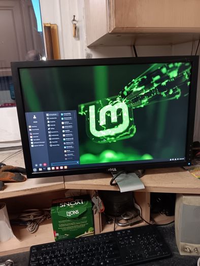 Dell monitors  30 euro each
