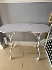 Nail Table