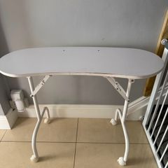 Nail Table
