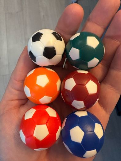 Fussball Table +  6 balls