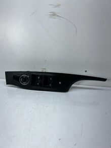 Hyundai i40 Electric Window Switch Right Off Side Front 2012 93570-3Z550 A2l10b7s