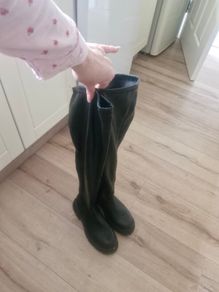 Thigh boots