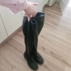 Thigh boots
