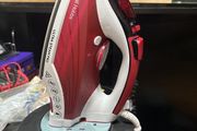 Russell Hobbs Ultra Steam Pro Iron