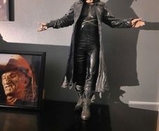 The crow 18inch neca