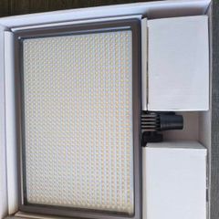 Photography lighting. Nuanguang Mixpad 106