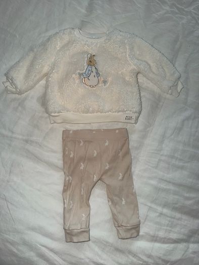 Peter Rabbit Baby Outfit - Unisex - size 0-3 months