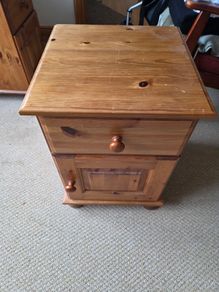 4 Oak Bedside Lockers