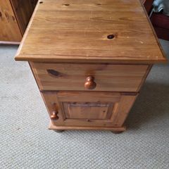 4 Oak Bedside Lockers
