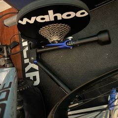 Wahoo Kickr V6 (2022) with KICKR Mat