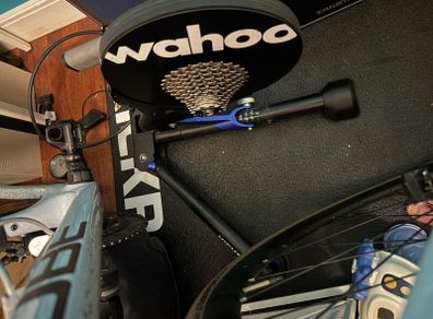 Wahoo Kickr V6 (2022) with KICKR Mat
