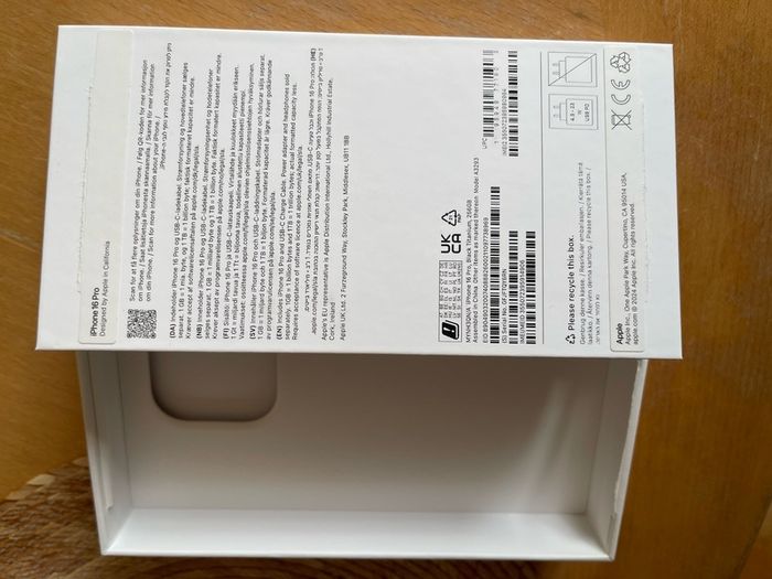 iPhone 16 Pro box