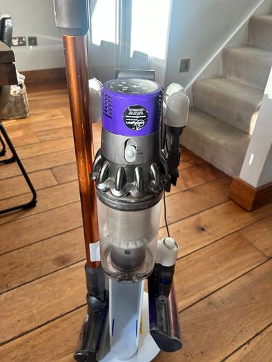 Dyson V10 Cordless Vacuum Cleaner with Stand and Accessories