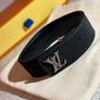 Lv bracelet Image 6