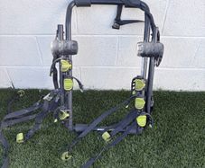 Bike rack for saloon car