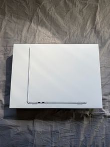 MacBook Air 13 Inch M2 - 8GB RAM, 256GB SSD, Silver, 100% Battery Health